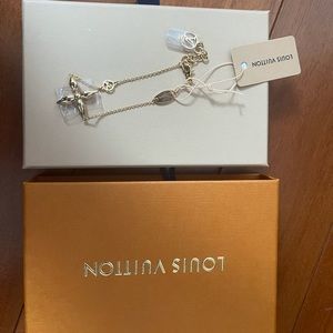 Louis vuitton louisette bracelet BRAND NEW WITH BOX NEVER WORN!!